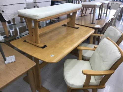 ダイニングセット　中古のニトリ　中古