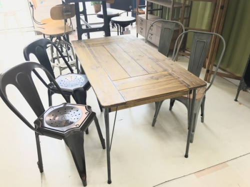 中古家具のインダストリアル