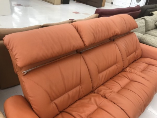 マルイチのソファー