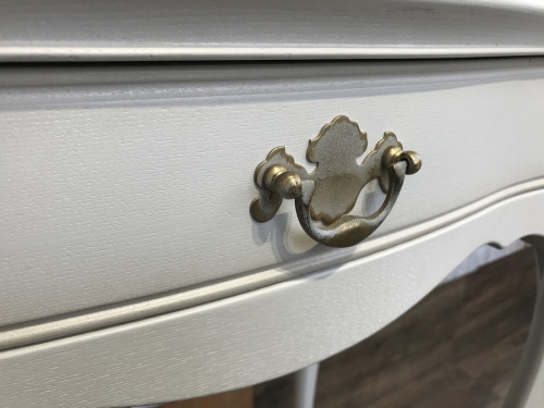 カンティーニュのテーブル