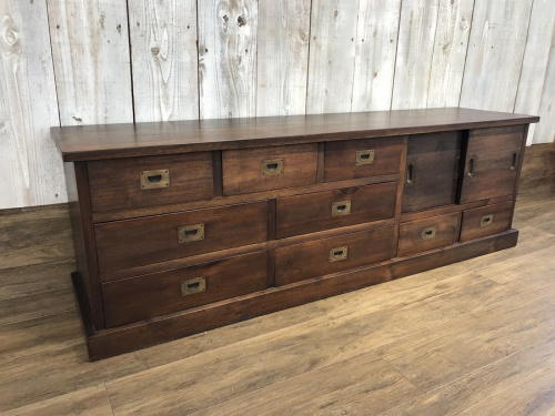 中古家具のチェスト