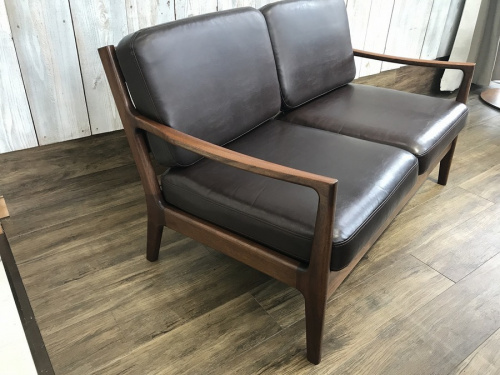 起立木工　ノルディのソファー