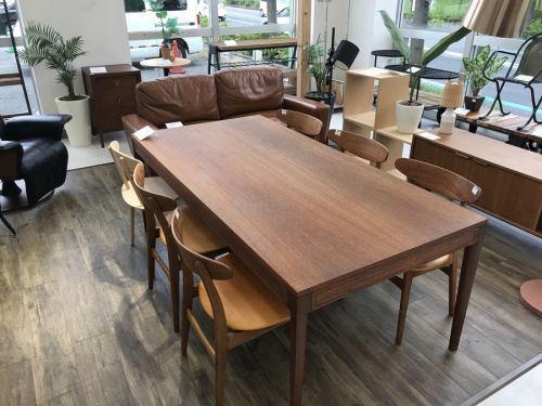 中古家具　千葉のダイニングテーブル　中古