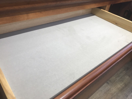 アンティークのサイドボード　英国