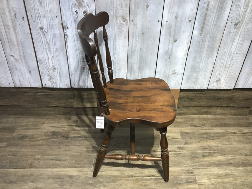 ダイニングチェアのキツツキ