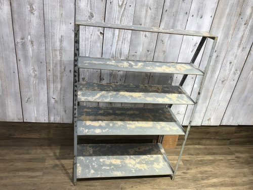 シェルフのヴィンテージ