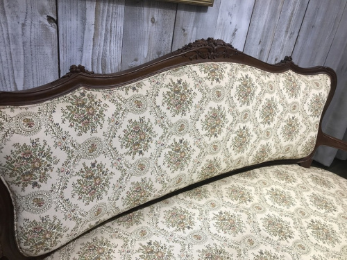 ソファ　中古のクラシックソファ