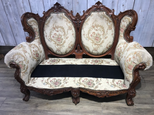 ソファ　中古のクラシックソファ