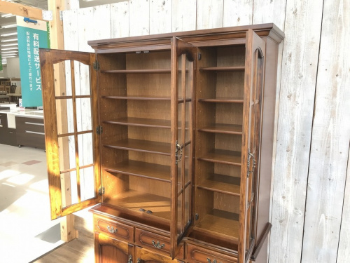 カリモク 中古の食器棚 中古