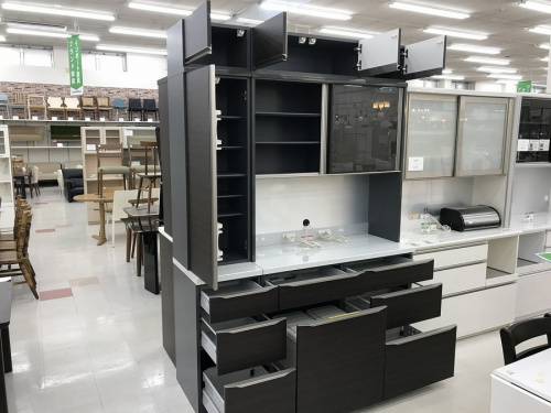 高橋木工所　中古の食器棚　中古