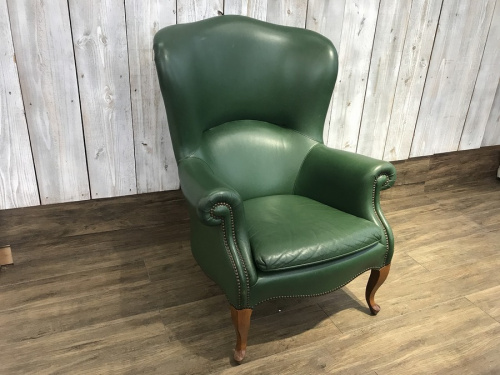 ウイングチェア　中古のバロッサバレンティ　中古