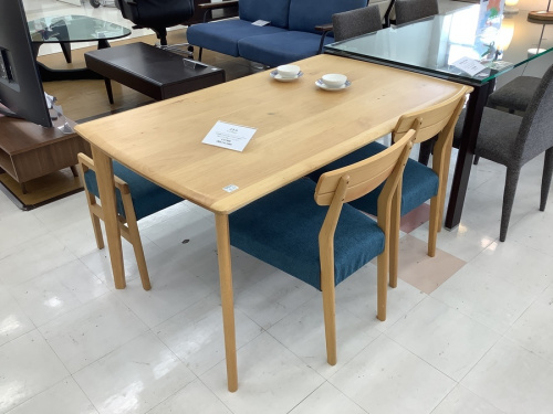 中古家具のテーブル　中古