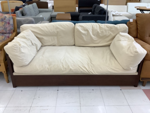 中古家具のソファ