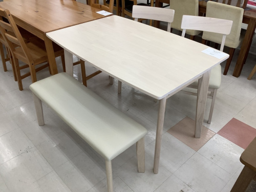 ダイニングセットのニトリ