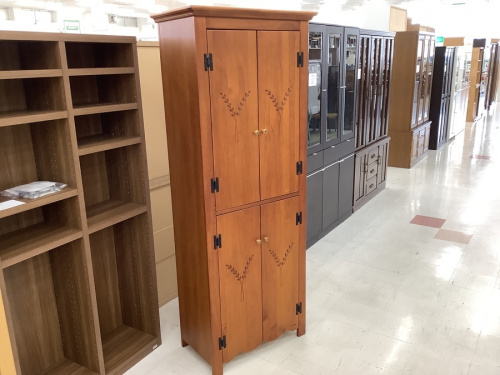 万能収納のキャビネット