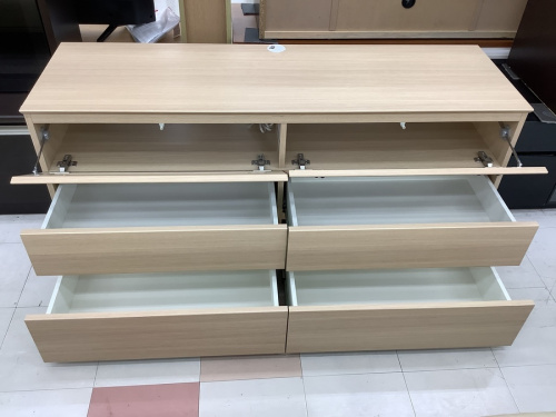 テレビボードのPamouna