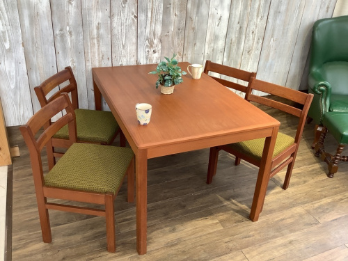 中古家具　千葉のダイニングテーブル　中古