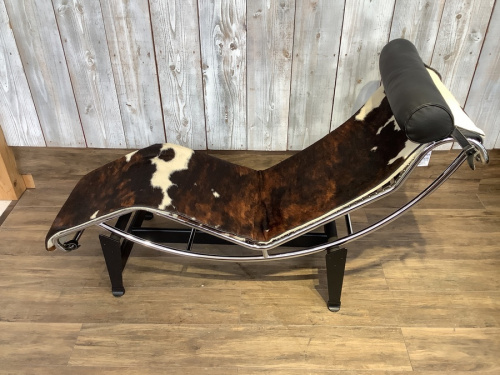 ル・コルビジェ　カッシーナ　LC4 シリアルナンバー有り 4 CHAISE LONGUE A REGLAGE CONTINU（シェーズ ロング ア