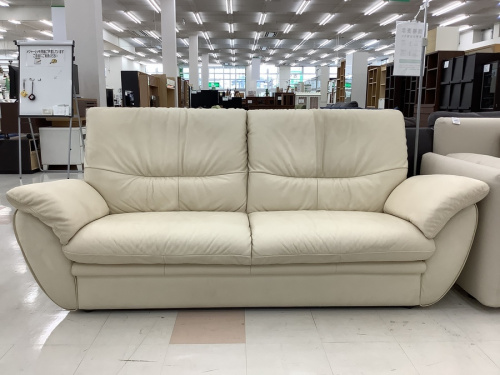 中古家具のソファ