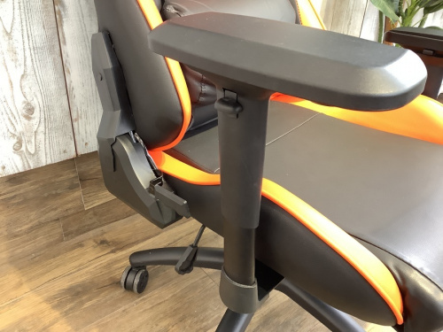 クーガー　ゲーミングチェア　中古