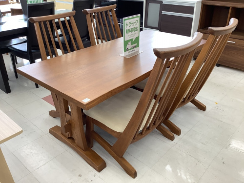 中古家具のテーブルセット