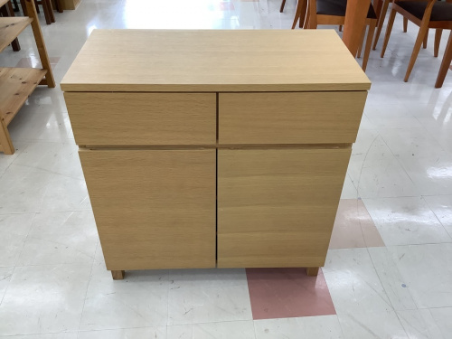 万能収納のキャビネット