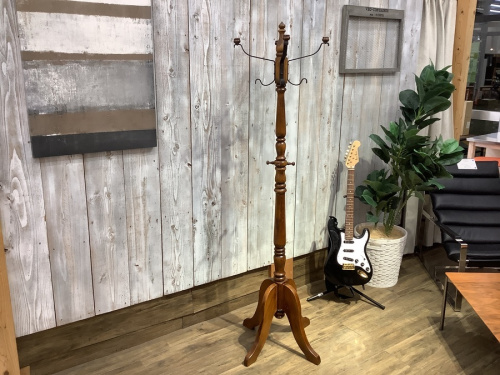 カリモク　中古のコロニアル
