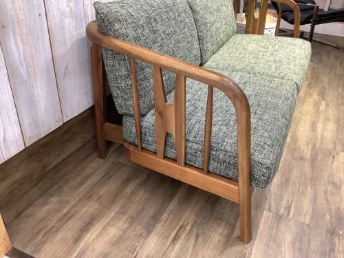 朝日木材加工のソファ