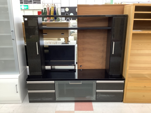 ダイニングセットのドラム式洗濯機