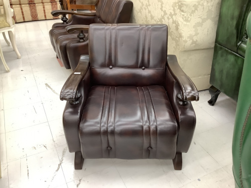 キュリオケースのチェスト