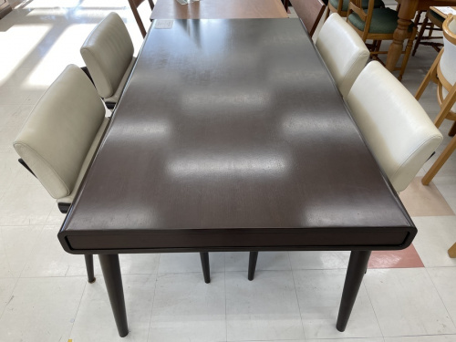 中古家具のダイニングセット