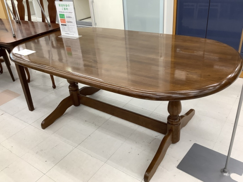 チェストのソファ