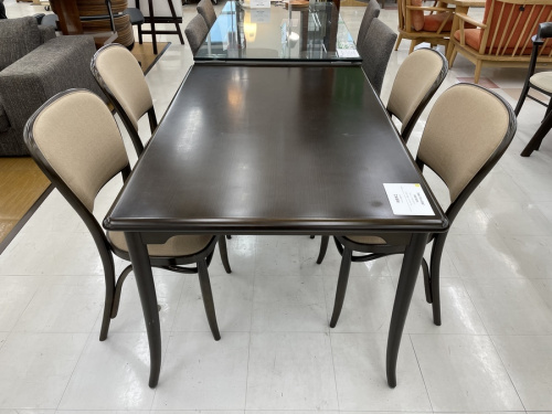 中古家具のダイニングセット