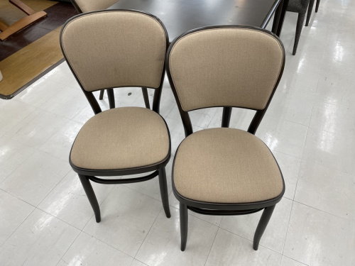 特選家具の秋田木工