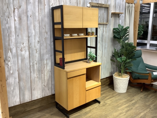 中古家具のハンガーラック