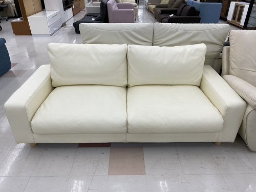 中古家具のソファ
