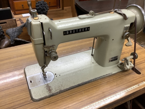 新入荷のミシン