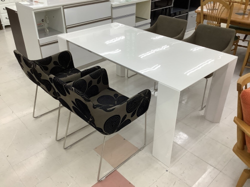 テーブルのダイニング5点セット