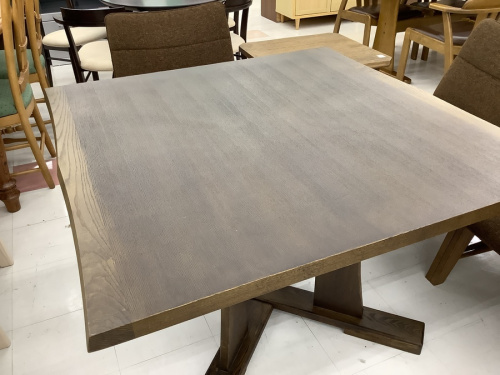 新入荷のダイニングセット