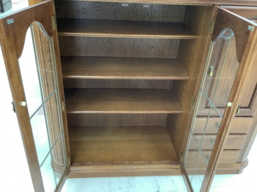 新入荷のキャビネット