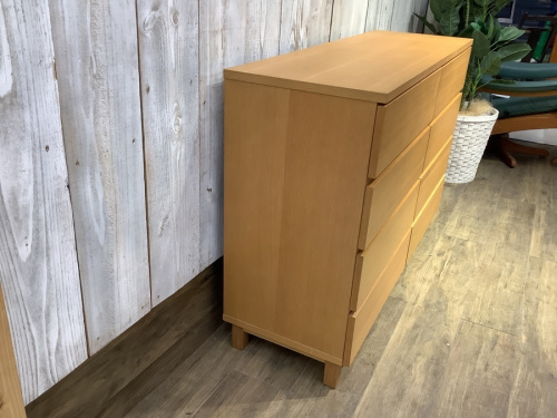 チェストのオーク材チェスト