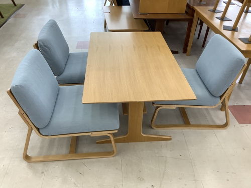 ダイニング4点セットの無印良品