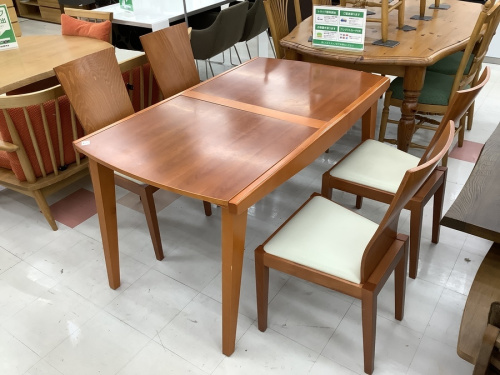 テーブルのダイニング5点セット