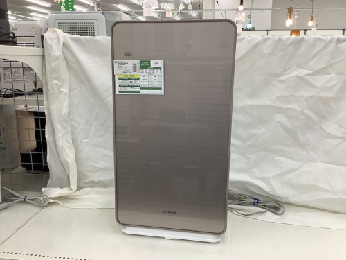 空気清浄機　中古の石油ストーブ