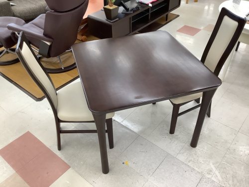 テーブルのダイニング3点セット