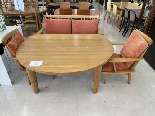 中古家具のダイニングセット