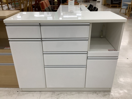 新入荷のキッチンボード