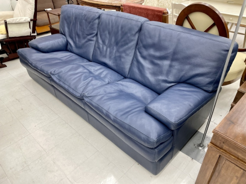 中古家具のソファ