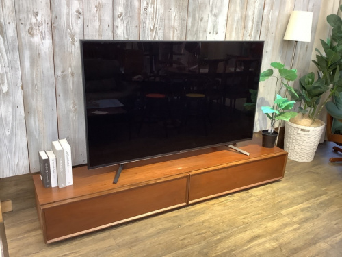 中古家具のテレビボード