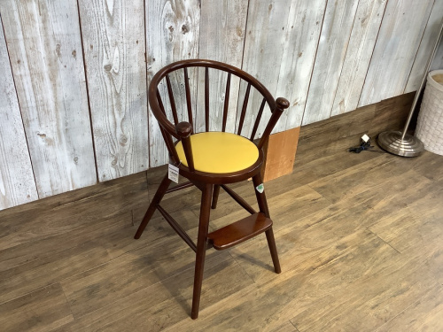 ベビーチェアのチェア